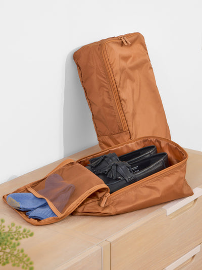 CALPAK Compakt shoe bag set in camel; KSB2001-CAMEL